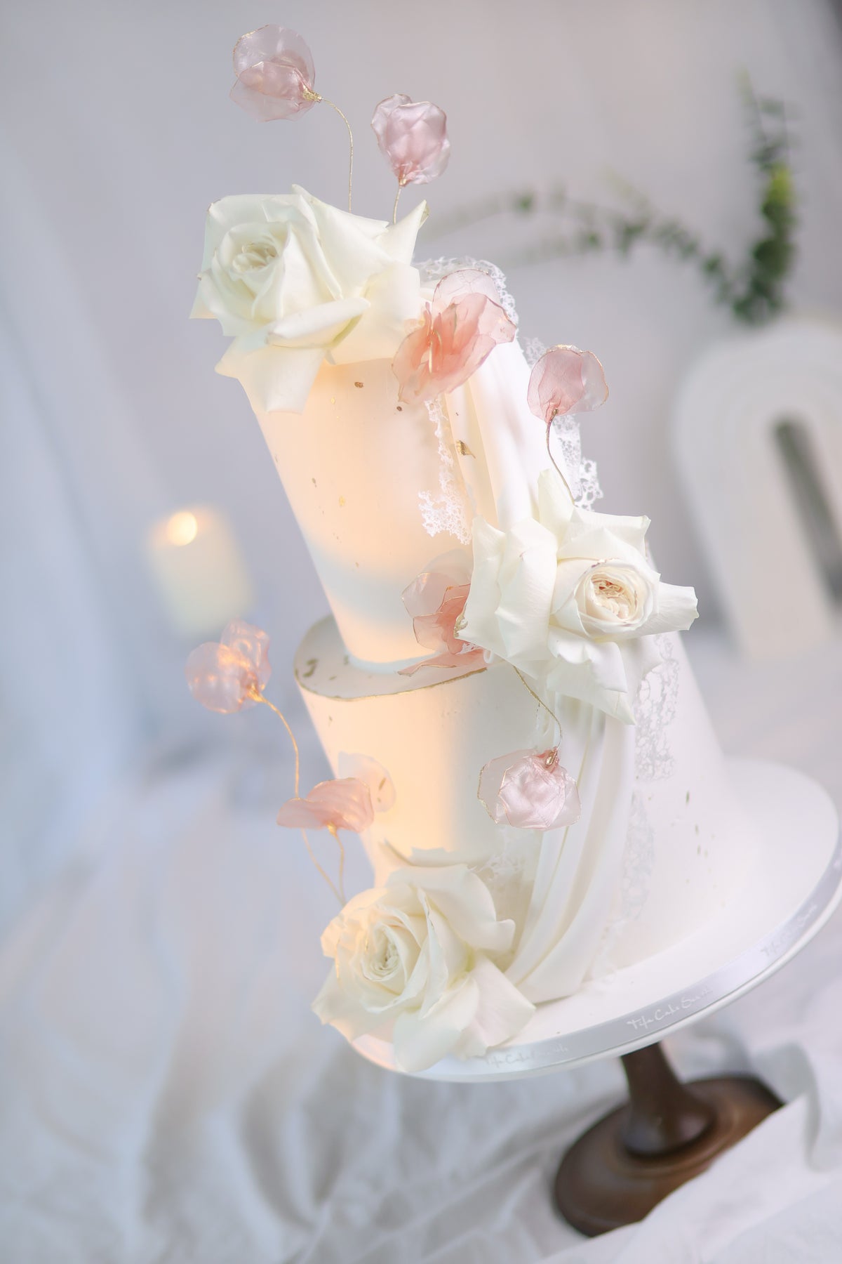 rice paper flowers tall two tiers cake