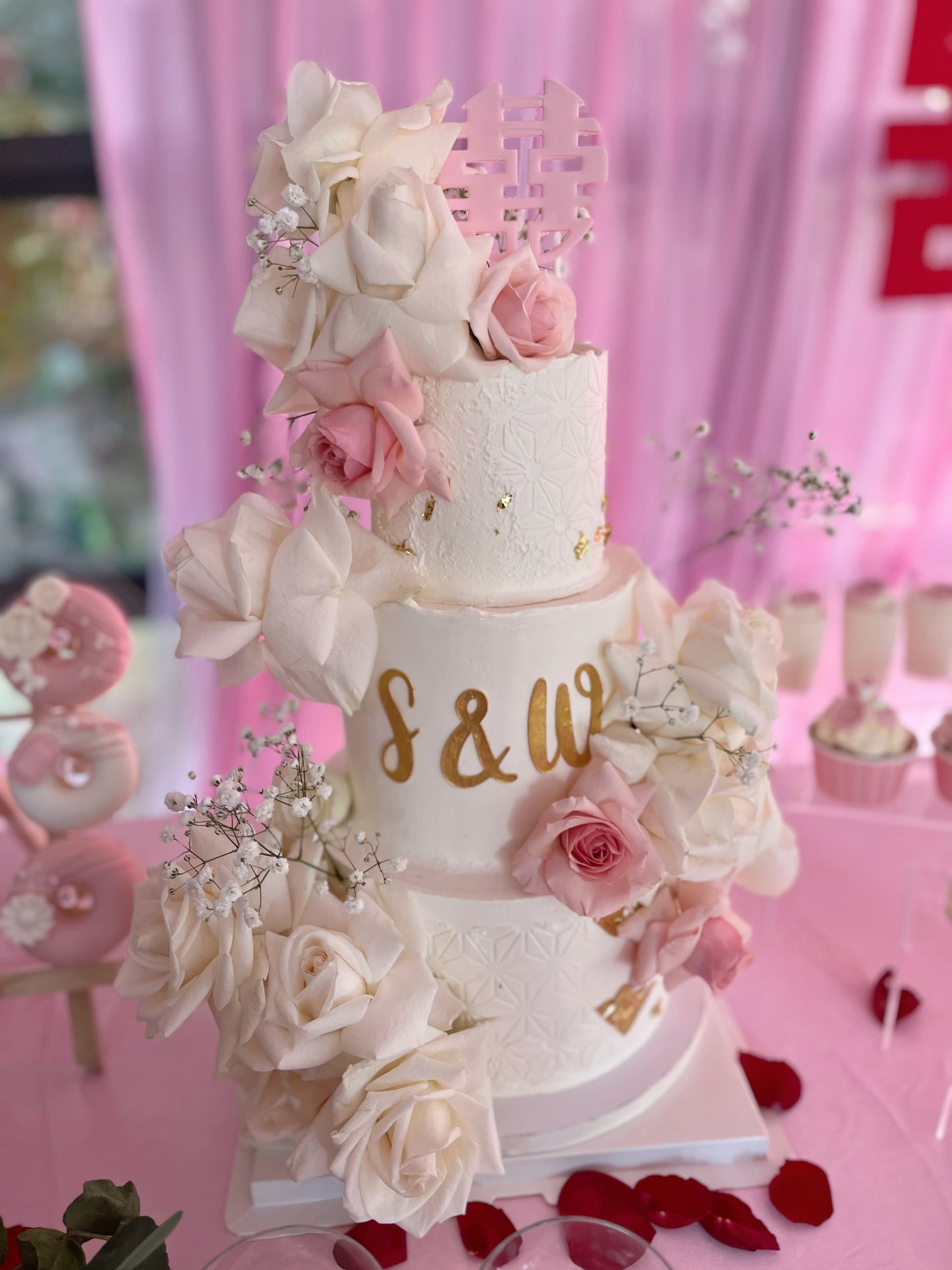 Floral wedding cake