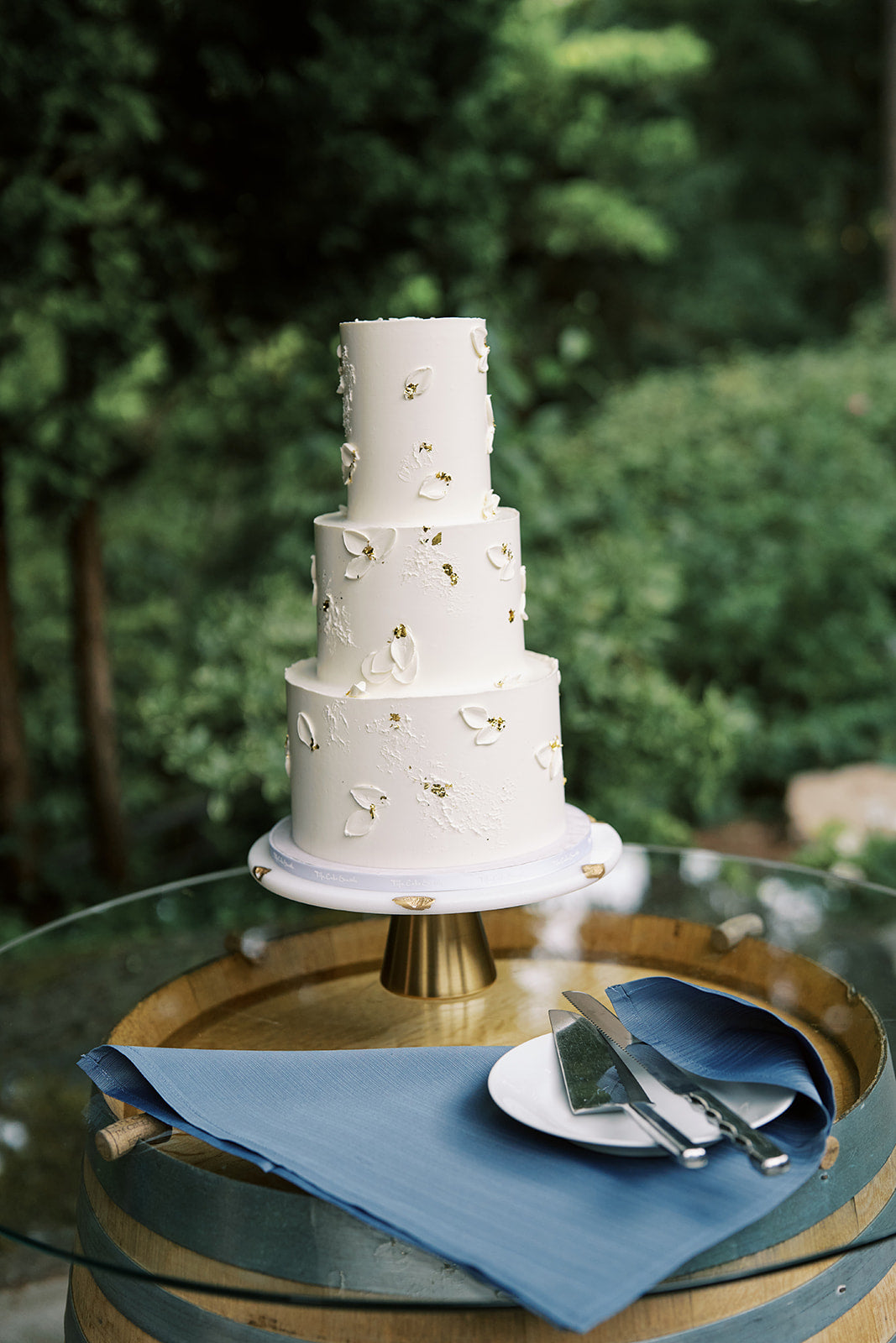 Simple wedding cake
