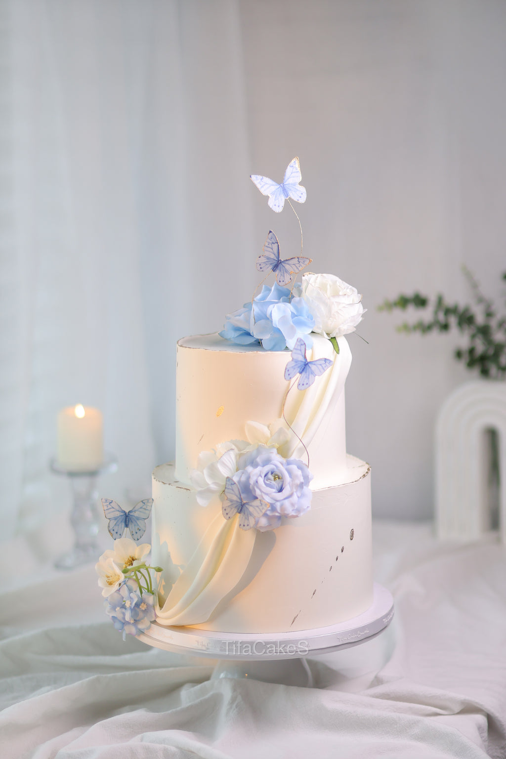 Blue wedding cake