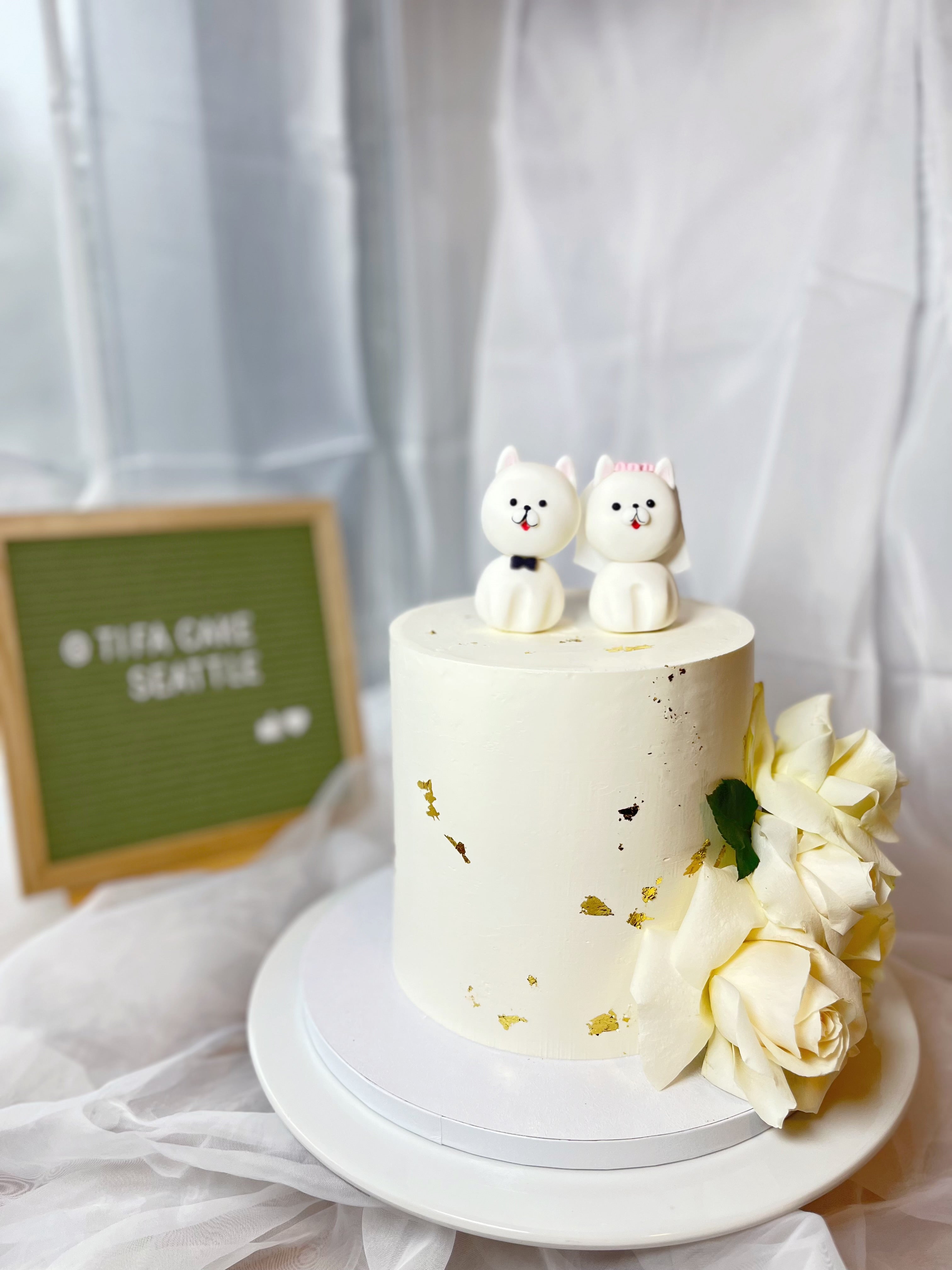Wedding cake with fondant animals