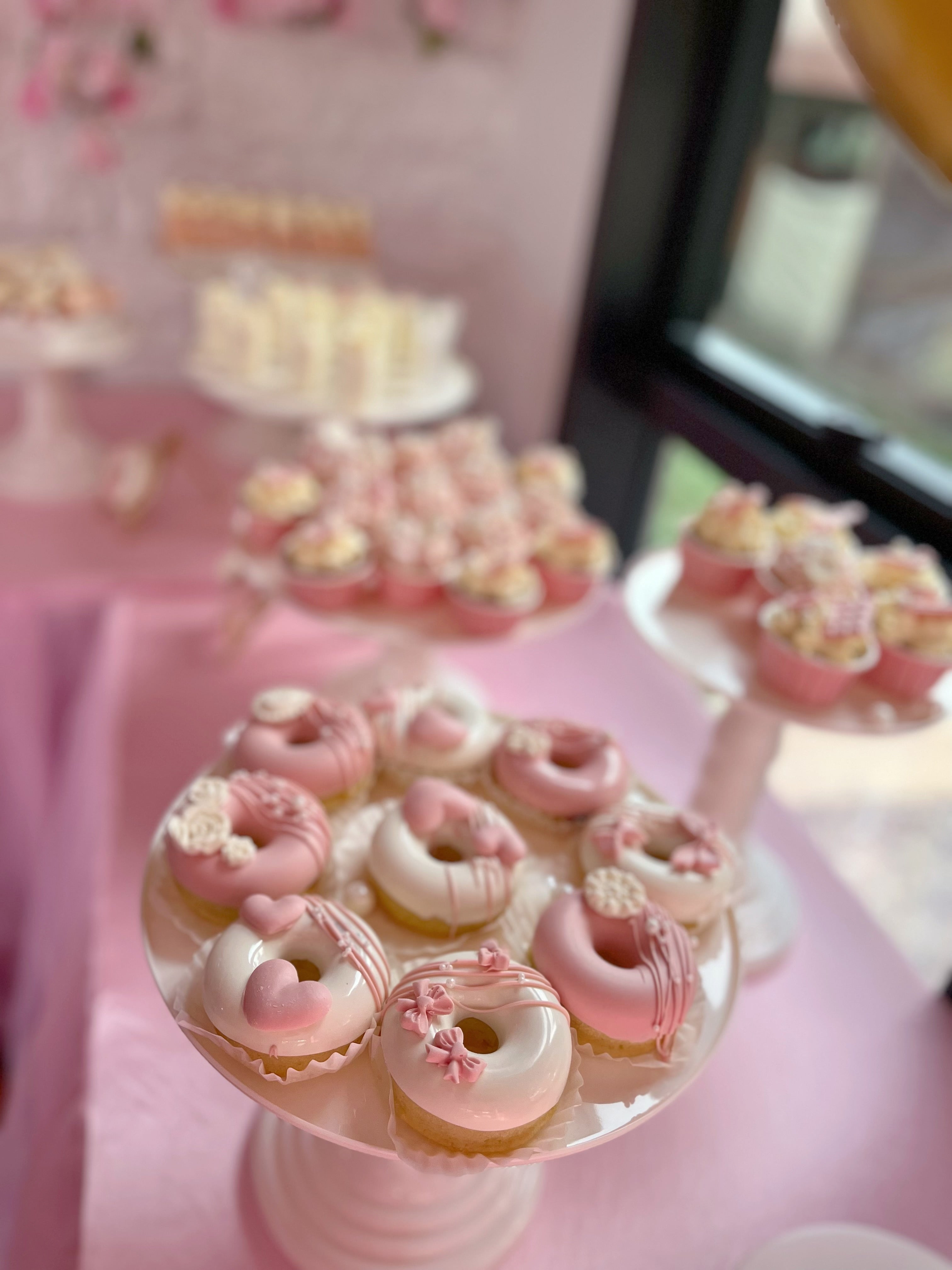 Donut cake