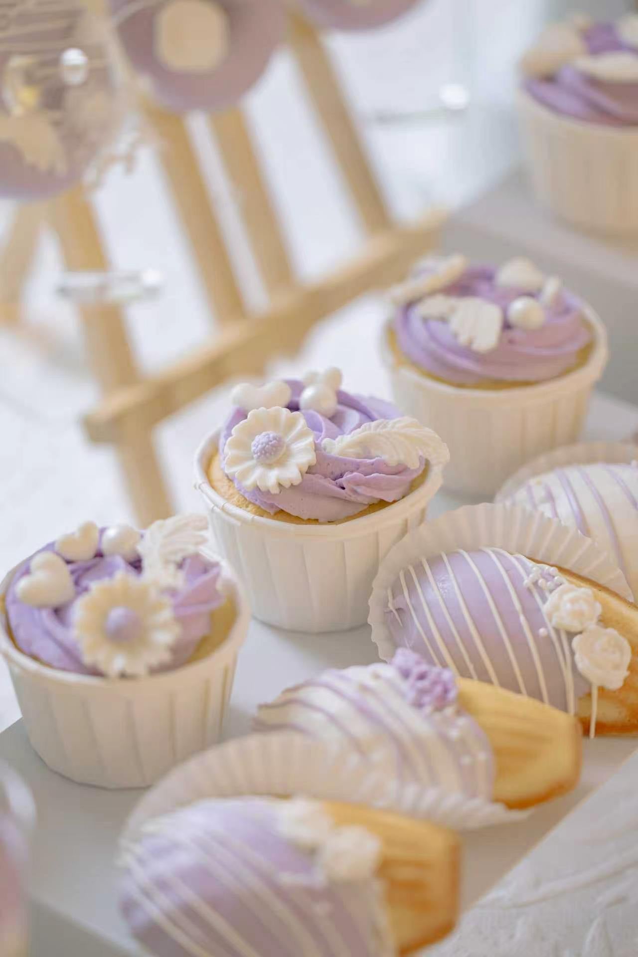 Purple sugar flower wedding