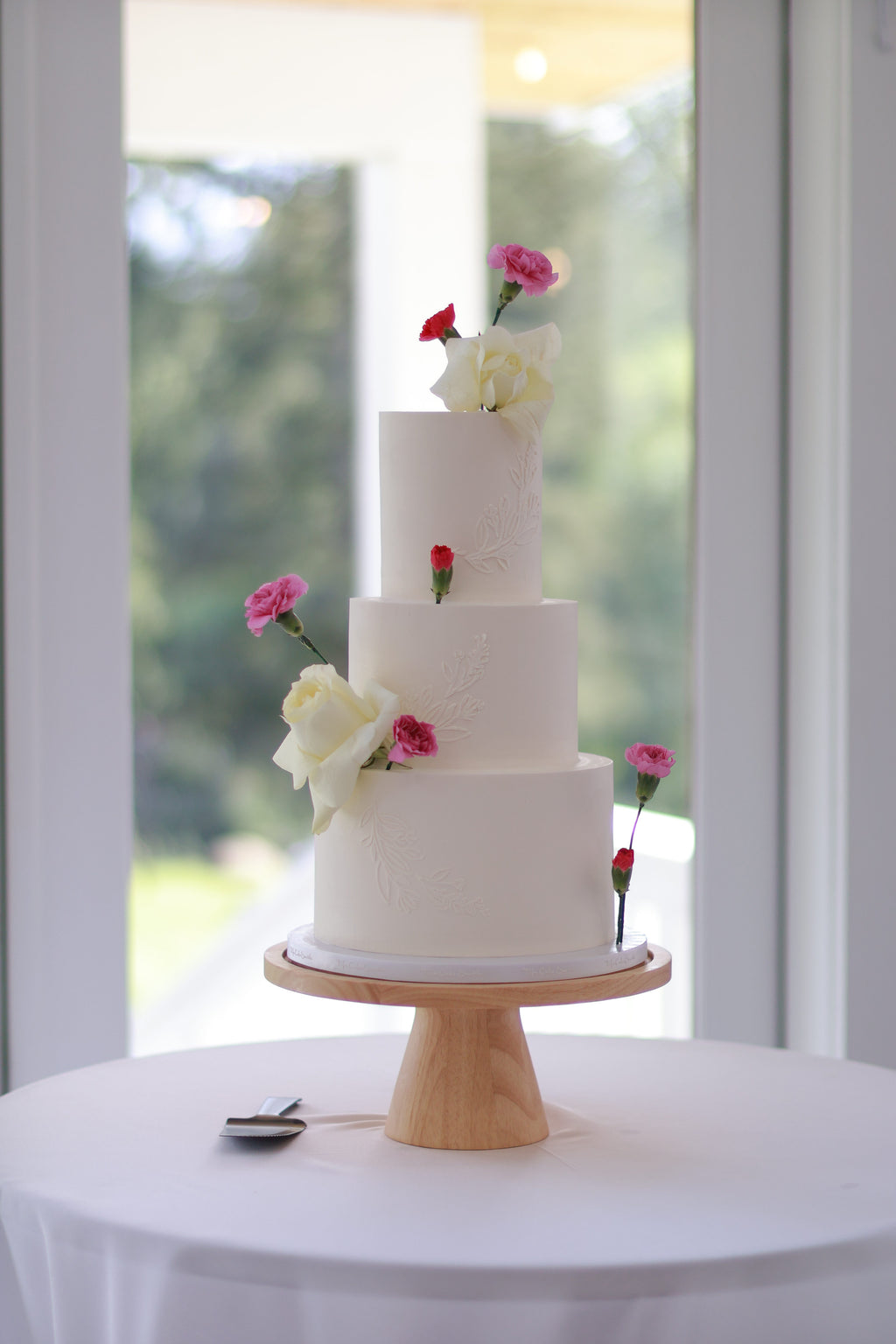 Stencil white wedding