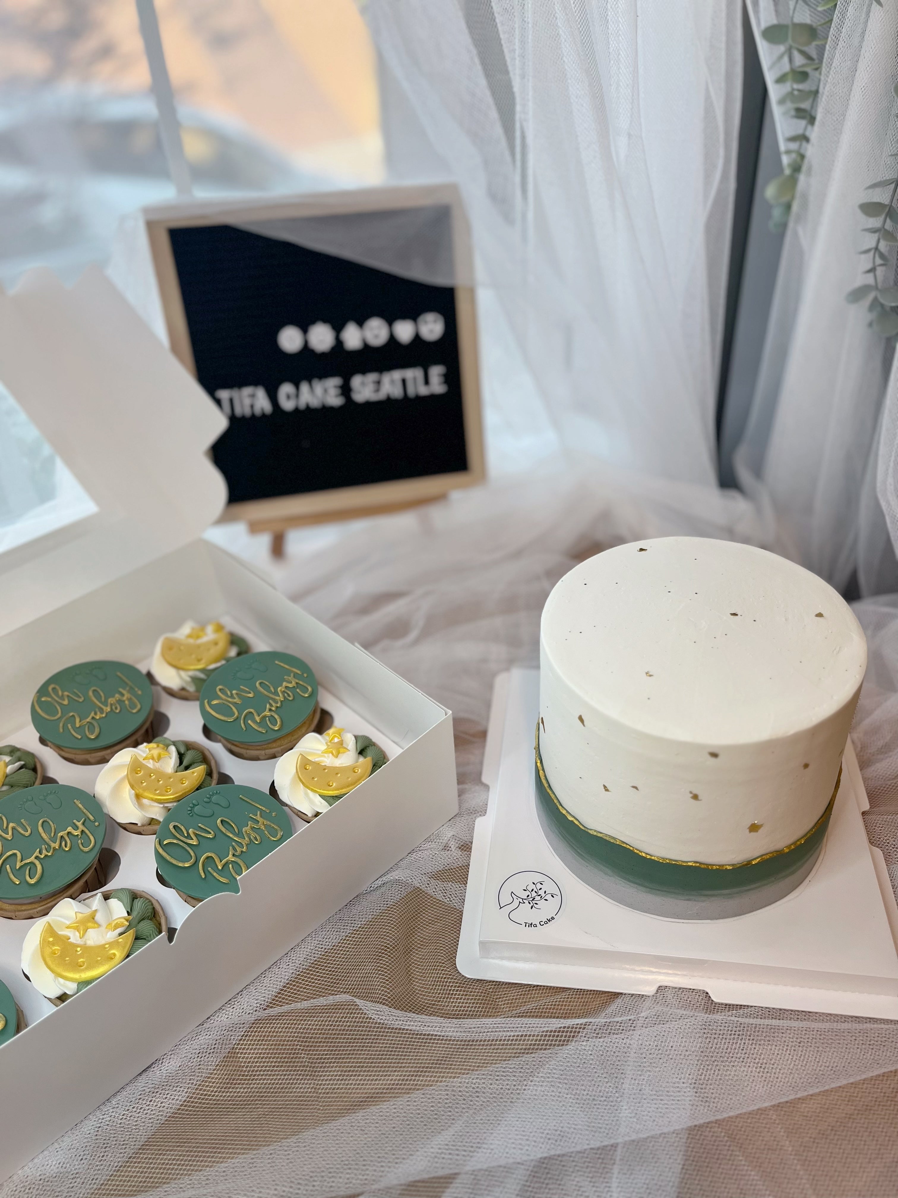 Green cake