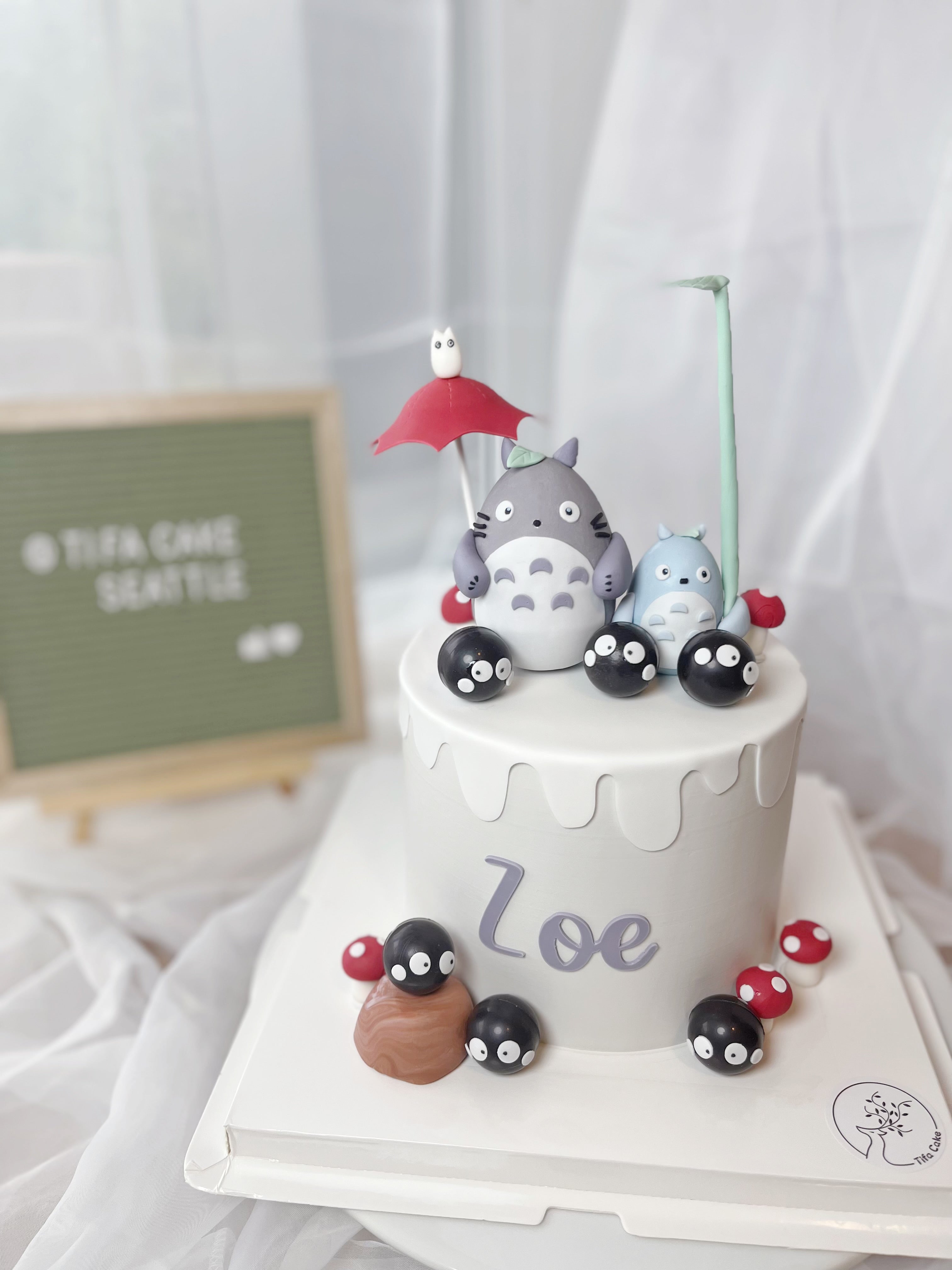 Totoro themed cake