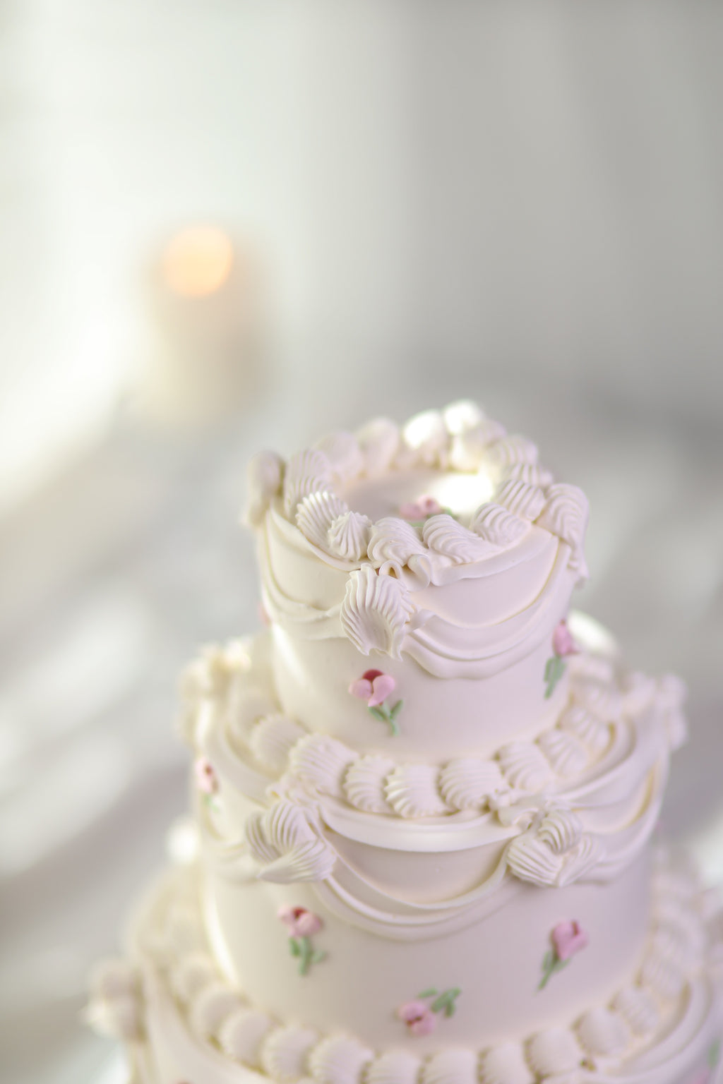 Mini wedding cake