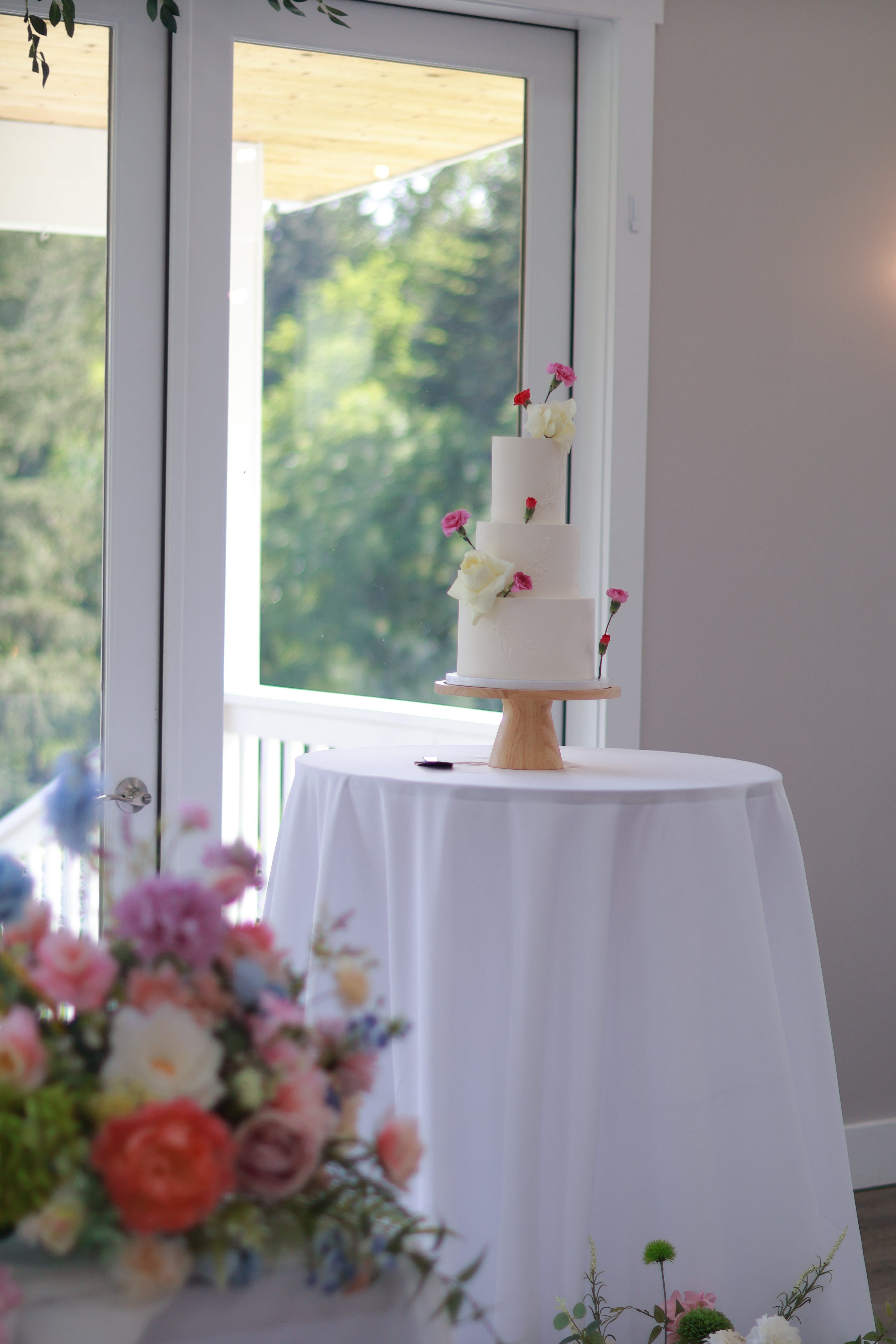 Stencil white wedding