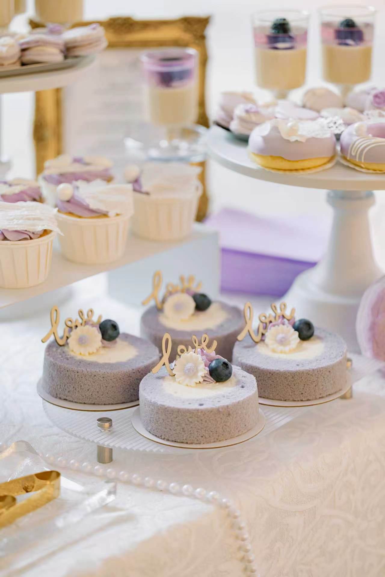 Purple sugar flower wedding