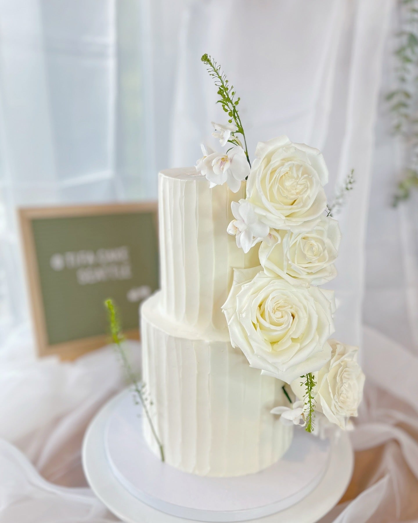 White wedding cake