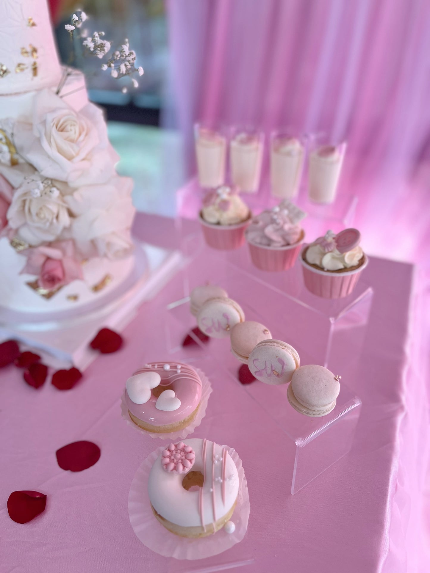 Floral wedding cake