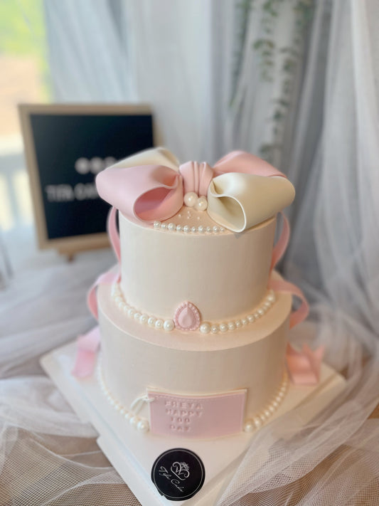 Bow cake