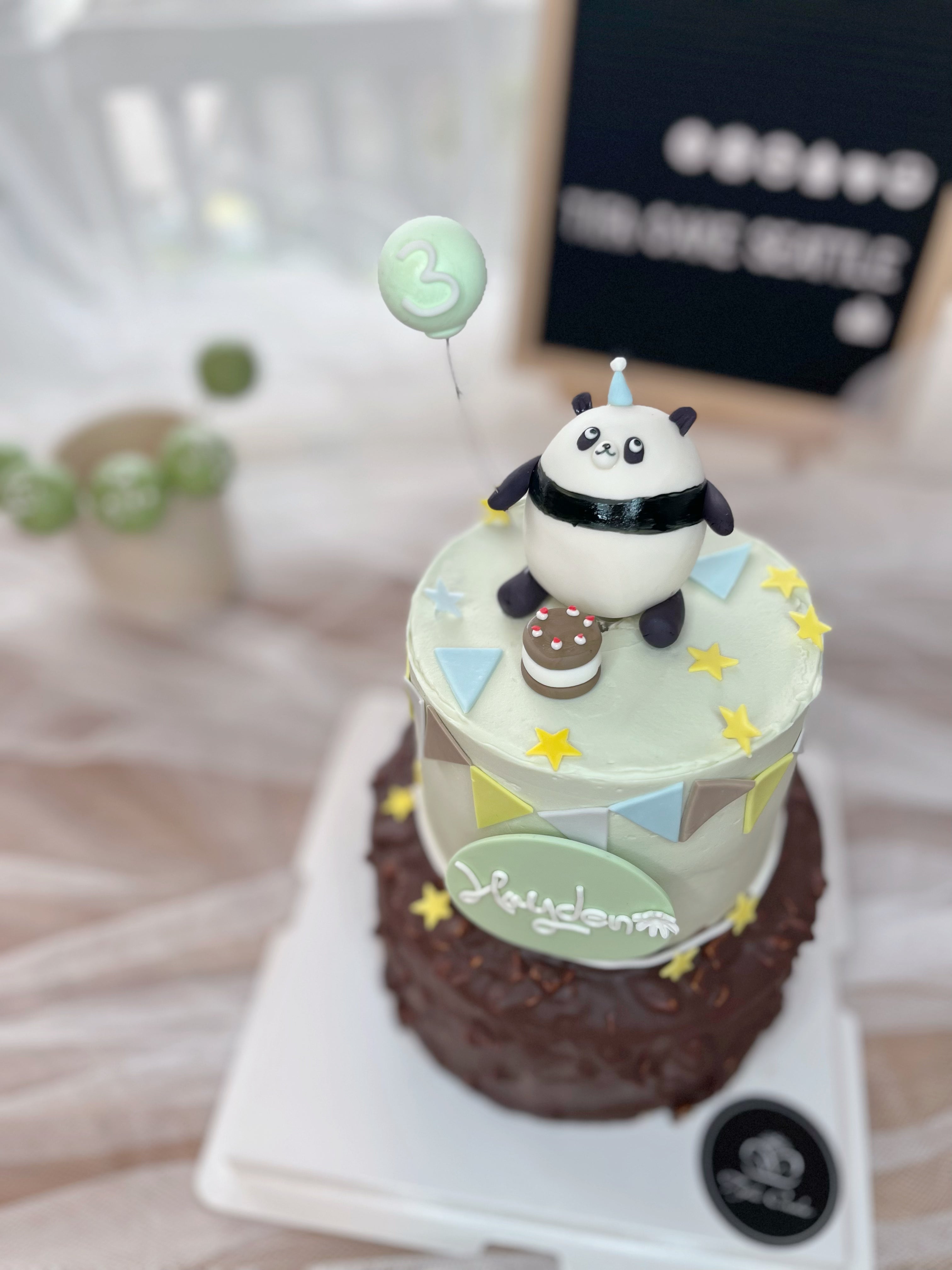 customized cakes
