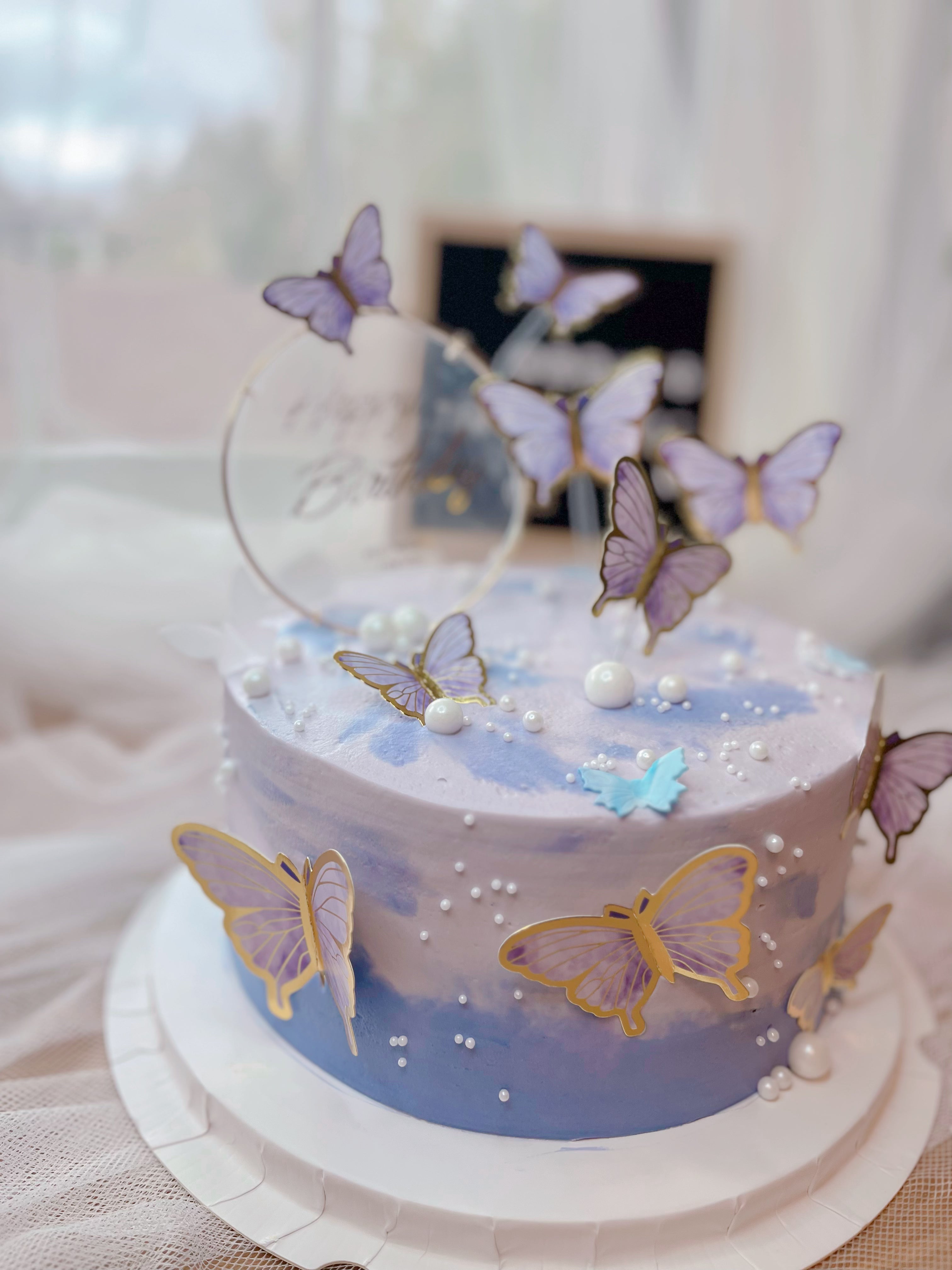 customized cakes
