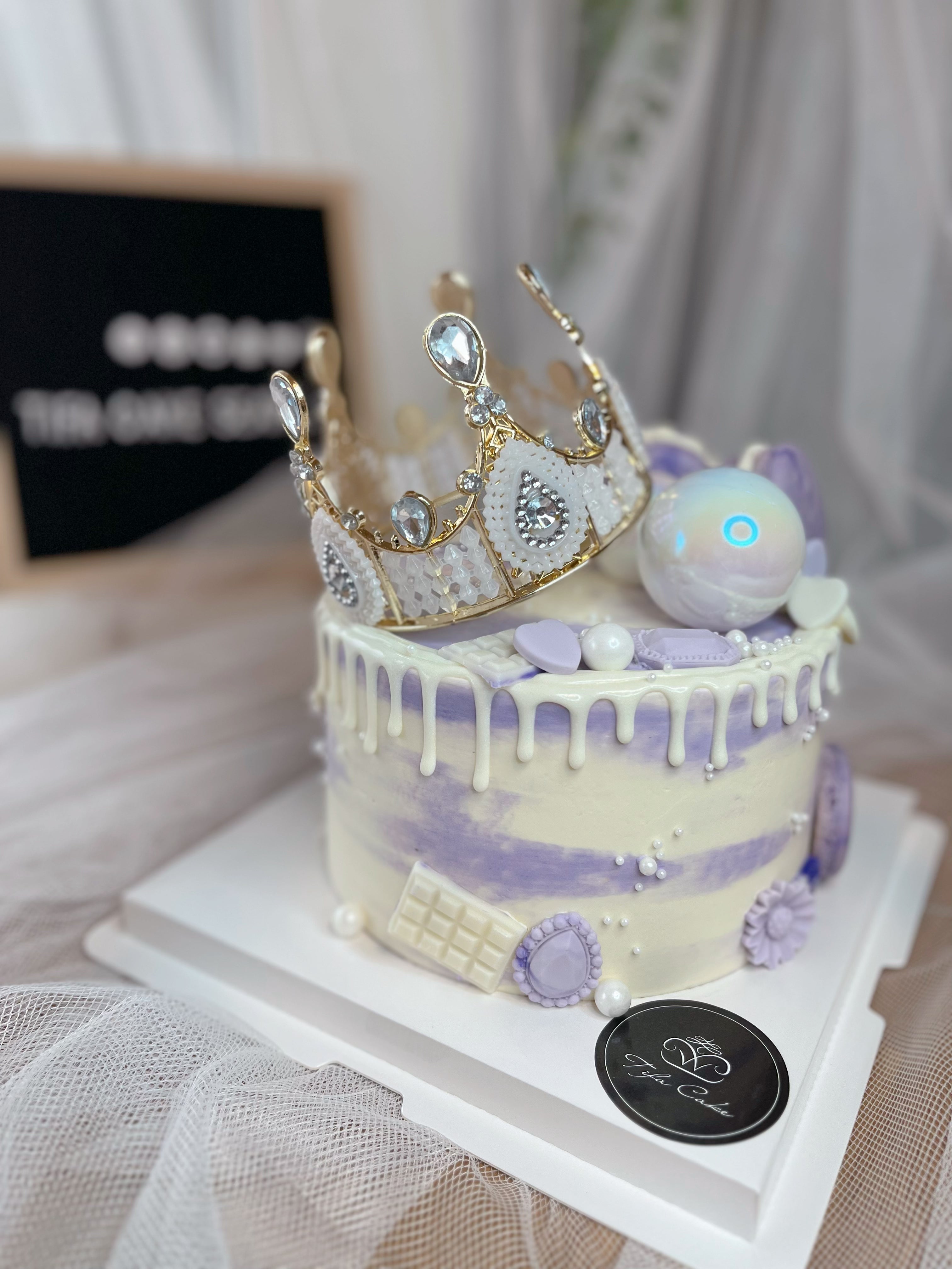 customized cakes