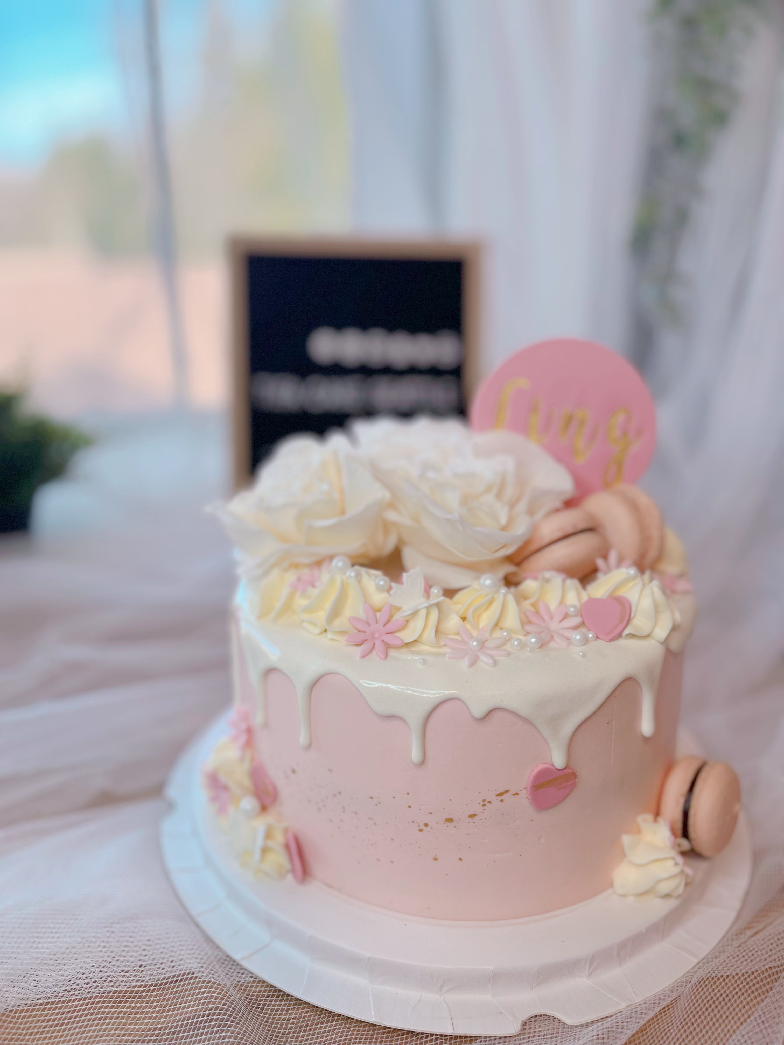 customized cakes