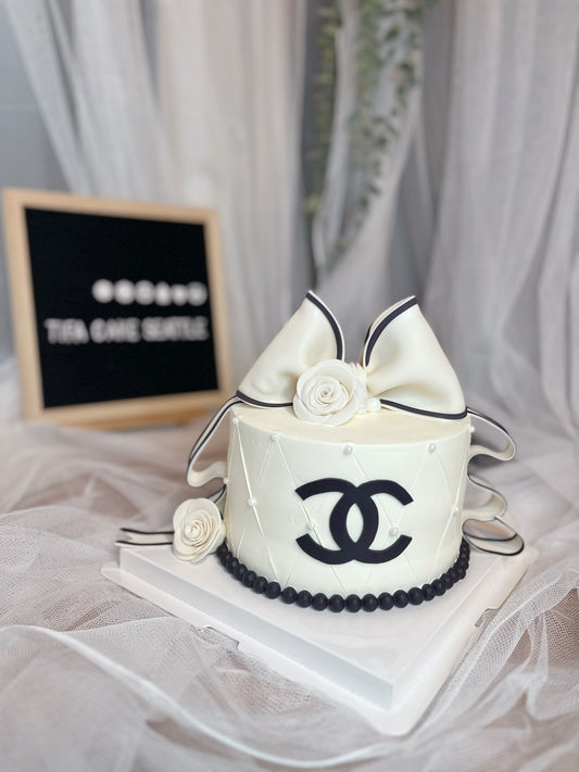 Special bow cake