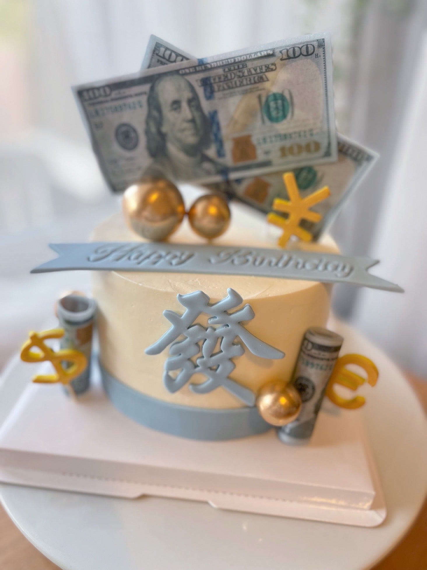 customized cakes